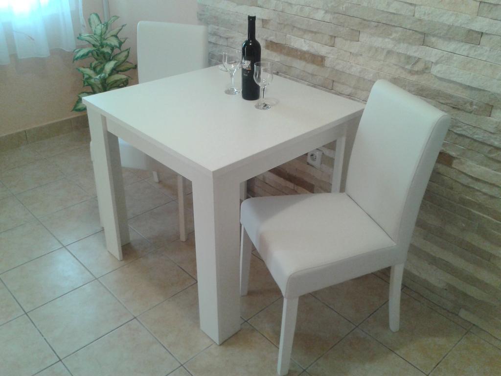 Guest house And Jasna Hvar Town