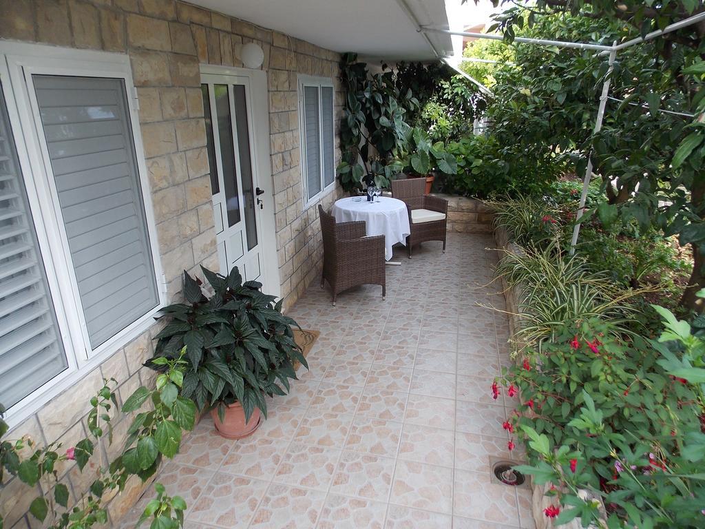 And Jasna Hvar Town
